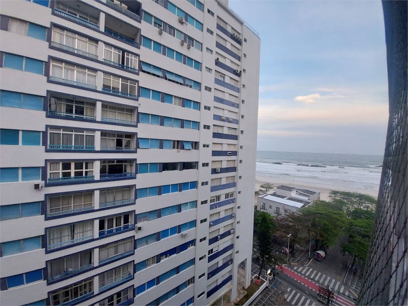 Apartamento com 4 dormitórios à venda, 120 m² por R$ 700.000,00 - Pitangueiras - Guarujá/SP