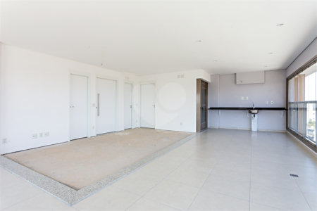 Apartamento à venda com 3 suítes em Sumarezinho, São Paulo, SP