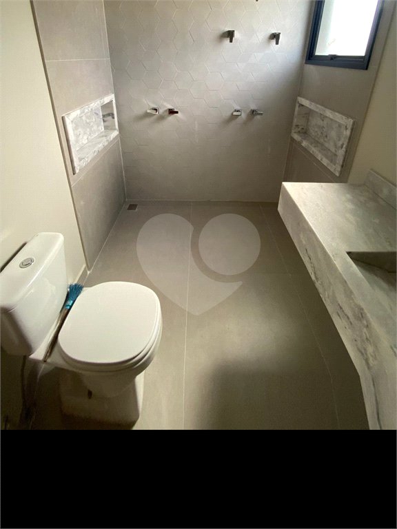 Casa à venda com 3 suítes no condomínio Parque das Camélias, Jundiaí - SP