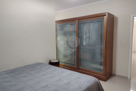 Sobrado à venda com 2 quartos, sendo 1 suíte, em Jardim Márcia, Suzano, SP
