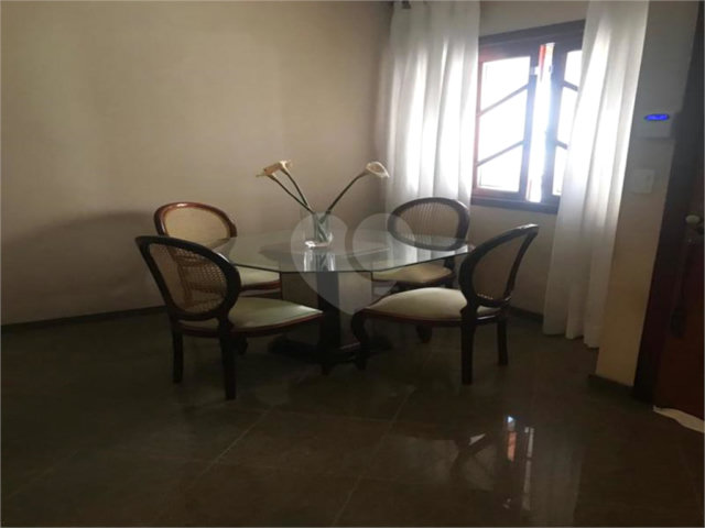Casa à venda com 3 quartos, sendo 1 suíte,  no condomínio Morada de Itapuã, São Paulo - SP
