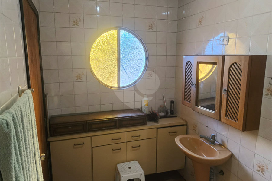 Casa à venda com 3 quartos, sendo 1 suíte, em Vila Rosalia, Guarulhos, SP