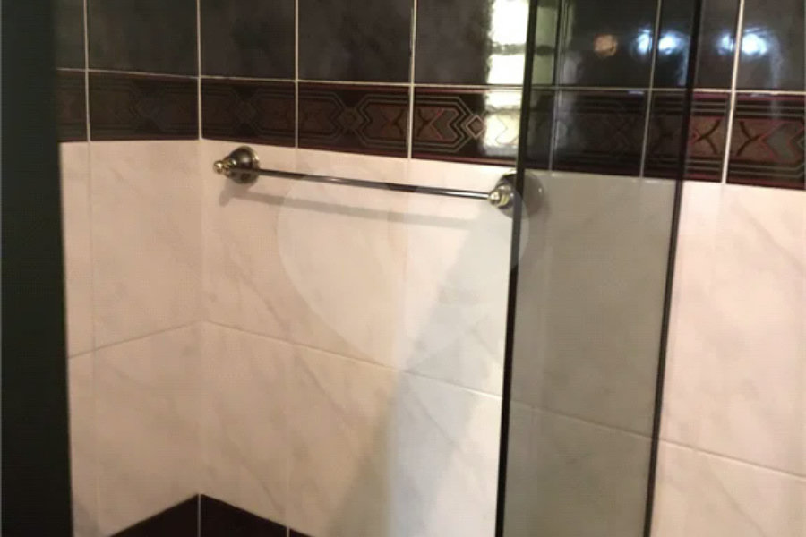 Sobrado à venda com 3 quartos, sendo 1 suíte, em Conjunto Residencial Vista Verde, São Paulo, SP