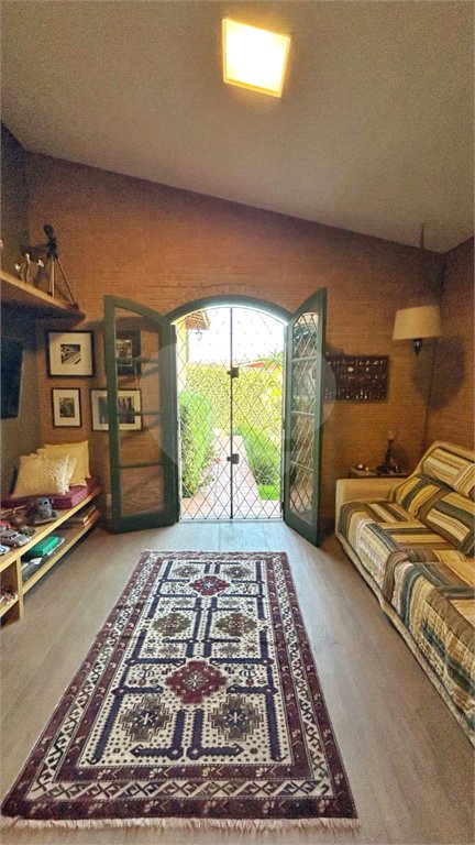 Villagio à venda com 5 quartos, sendo 3 suítes, em Vila Petrópolis, Atibaia, SP