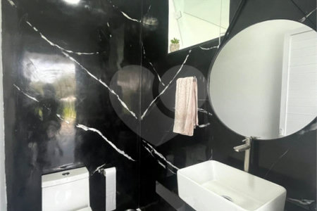 Casa à venda com 3 quartos, sendo 1 suíte,  em Residencial Colinas, Mogi das Cruzes, SP