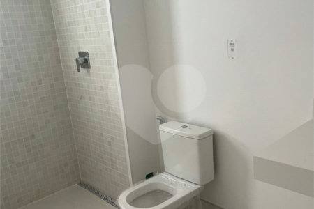 Apartamento à venda com 3 suítes em Moema, São Paulo, SP