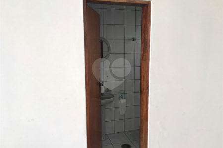 Casa à venda com 2 quartos, sendo 3 suítes, em Vila Oliveira, Mogi das Cruzes, SP