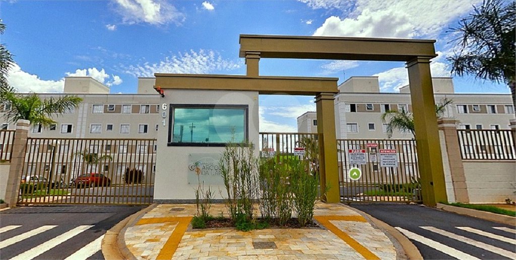 Apartamento com 2 dormitórios.