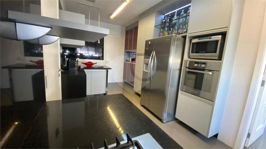 Apartamento à venda com 3 suítes em Vila Romana, São Paulo, SP