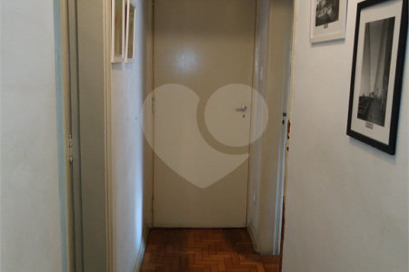 Apartamento à venda com 3 quartos, sendo 1 suíte, em Cerqueira César, São Paulo, SP