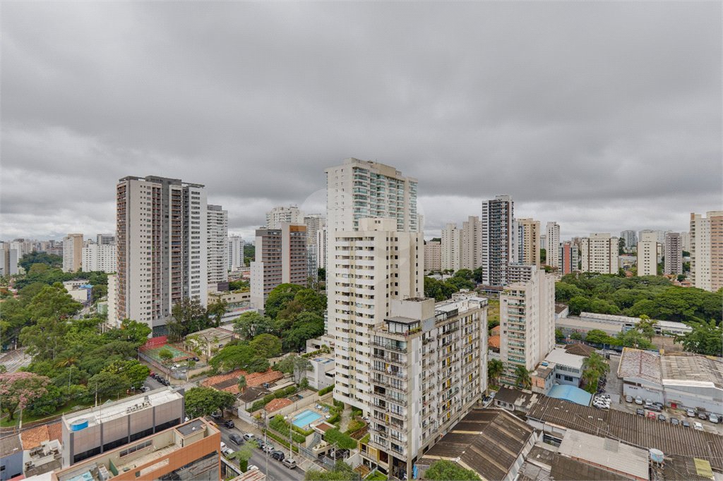 Apartamento à venda com 2 suítes em Santo Amaro, São Paulo, SP