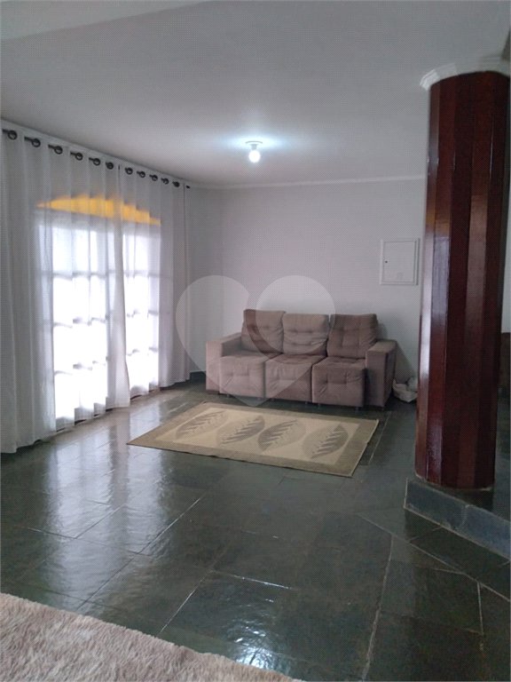Sobrado à venda ou para alugar com 4 suítes em Balneário Arpoador, Peruíbe, SP