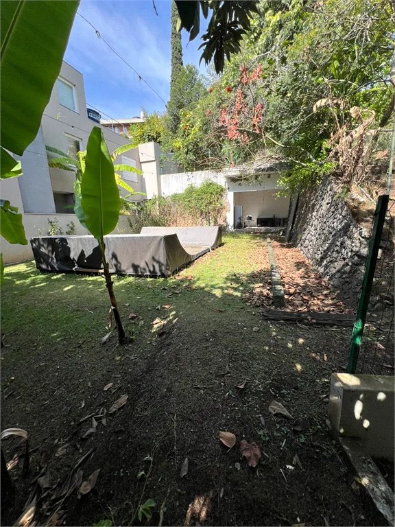 Terreno à venda no condomínio Jardim Vitória Régia, São Paulo - SP