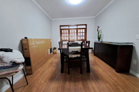 Sobrado à venda com 3 quartos, sendo 1 suíte, em Vila Gomes Cardim, São Paulo, SP