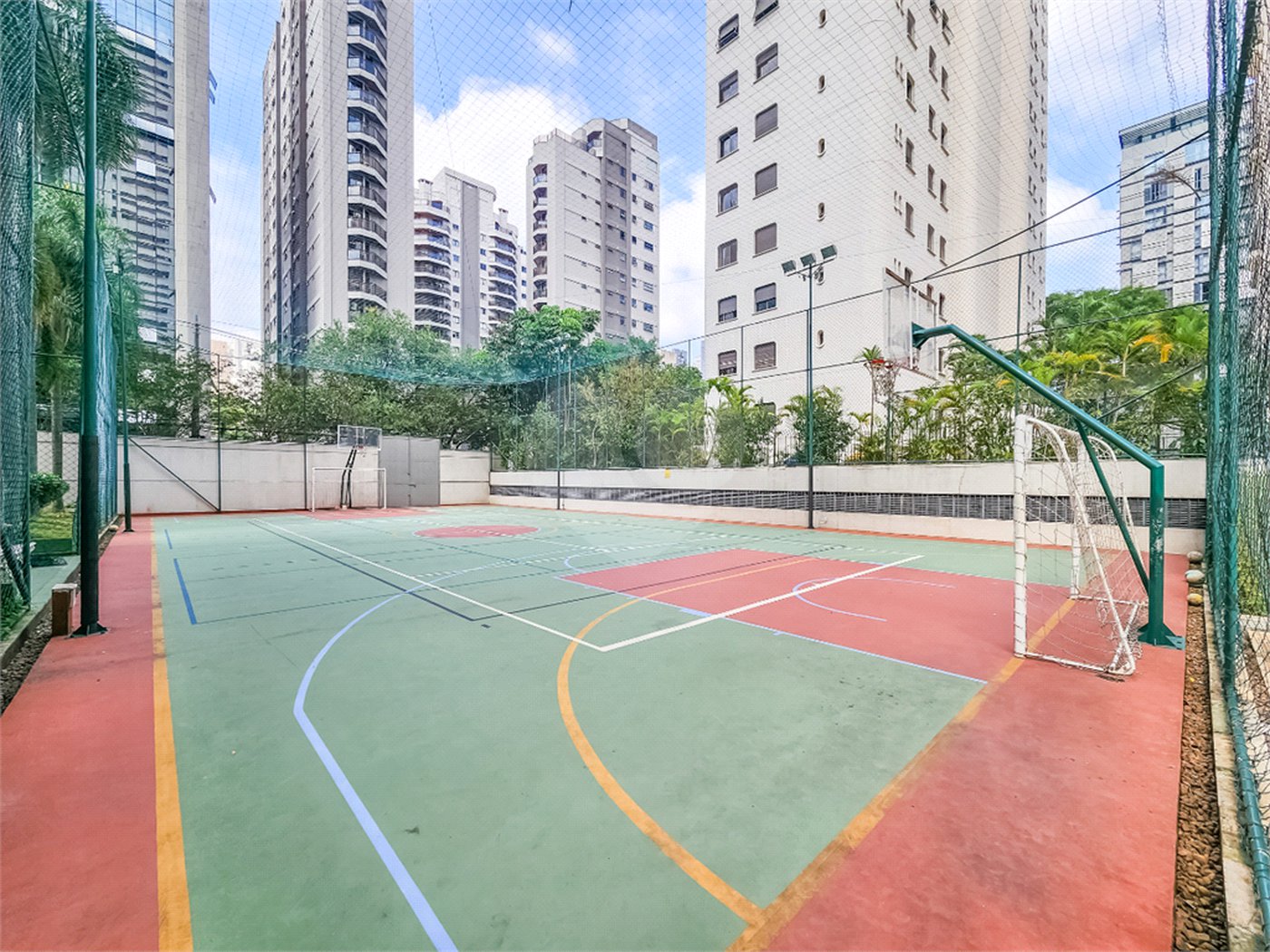 Apartamento à venda com 3 suítes em Indianópolis, São Paulo, SP
