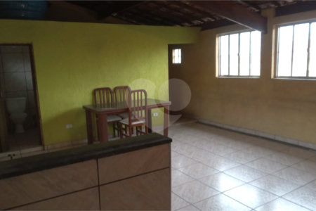 Sobrado à venda com 4 quartos em Vila Verde, São Paulo, SP