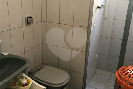 Sobrado à venda com 3 quartos, sendo 1 suíte, em Vila do Castelo, São Paulo, SP