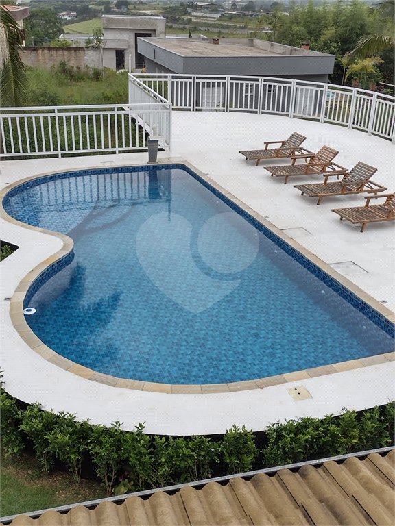 Casa à venda com 5 quartos, sendo 4 suítes, no condomínio Clube Florada Suzano, Suzano - SP