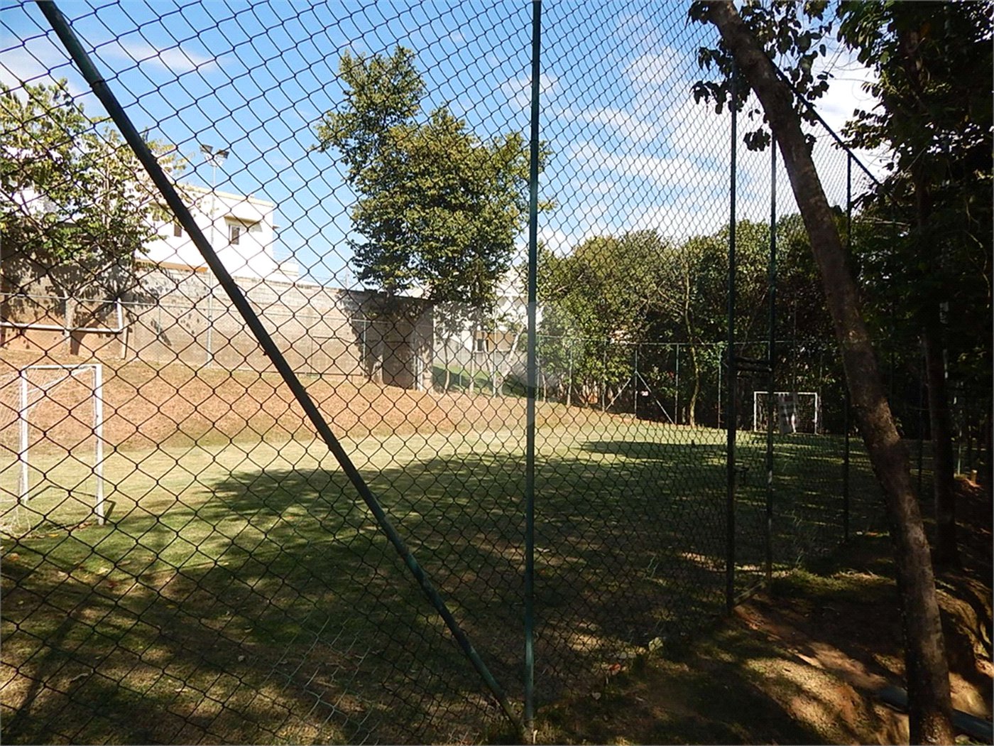 Casa à venda com 3 suítes no condomínio Loteamento Recanto dos Paturis, Vinhedo - SP