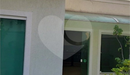 Casa à venda com 3 suítes no condomínio Itapuã XI, São Paulo - SP