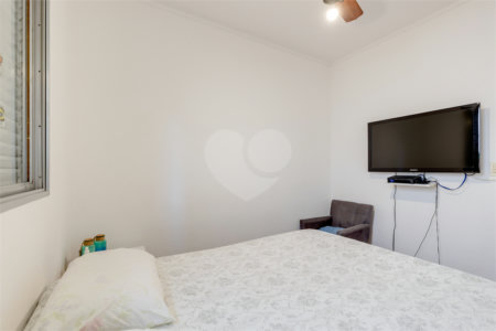 Casa de Vila à venda com 3 quartos, sendo 1 suíte, em Granja Julieta, São Paulo, SP