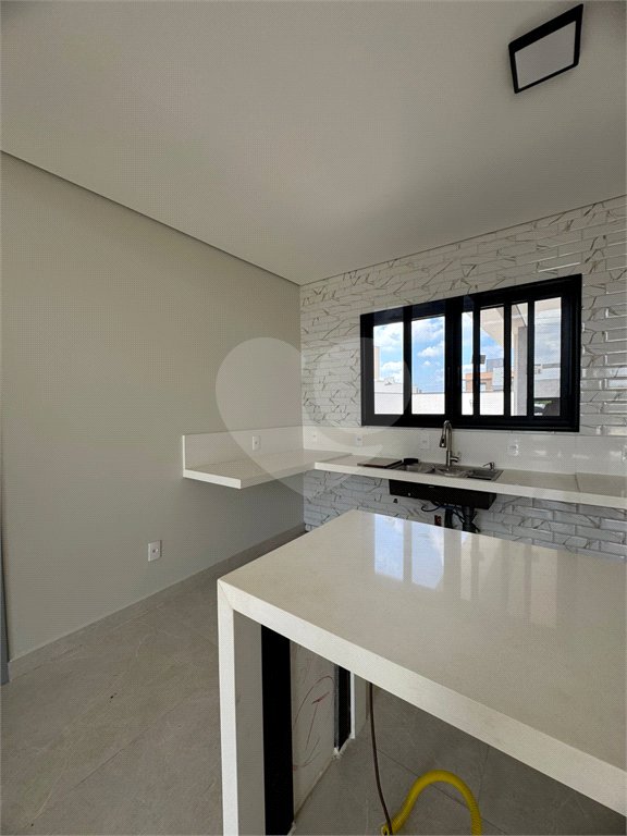 Casa à venda com 3 quartos, sendo 1 suíte, no condomínio Reserva Central Parque, Salto - SP