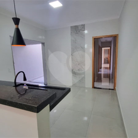 Casa à venda com 3 quartos, sendo 1 suíte, em Vila Brizzola, Indaiatuba, SP