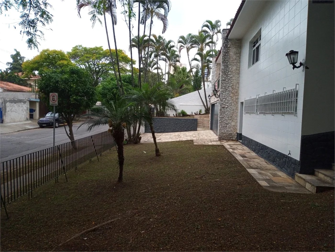 Casa Térrea à venda ou para alugar com 3 quartos, sendo 1 suíte,  em Caxingui, São Paulo, SP