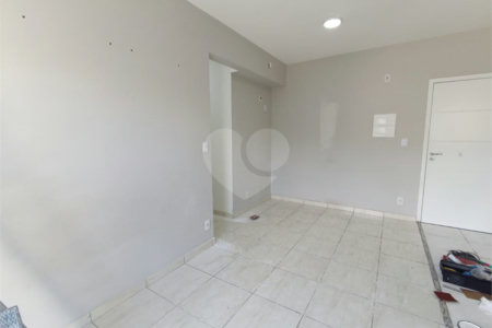 Apartamento à venda com 2 quartos, sendo 1 suíte,  em Bairro do Cambará, São Roque, SP