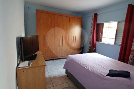 Casa à venda com 3 quartos, sendo 1 suíte,  em Jardim Santa Mônica, São Paulo, SP