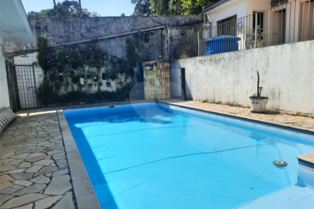 Casa à venda com 4 quartos, sendo 3 suítes,  em Jardim Marajoara, São Paulo, SP