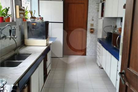Apartamento à venda com 3 quartos, sendo 2 suítes, em Itaim Bibi, São Paulo, SP
