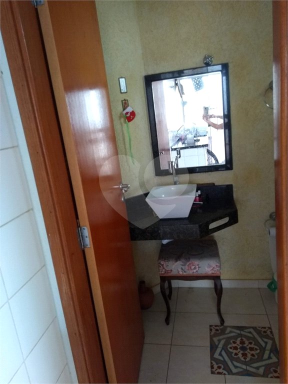 Sobrado à venda com 3 quartos, sendo 2 suítes, no Centro, Araraquara, SP