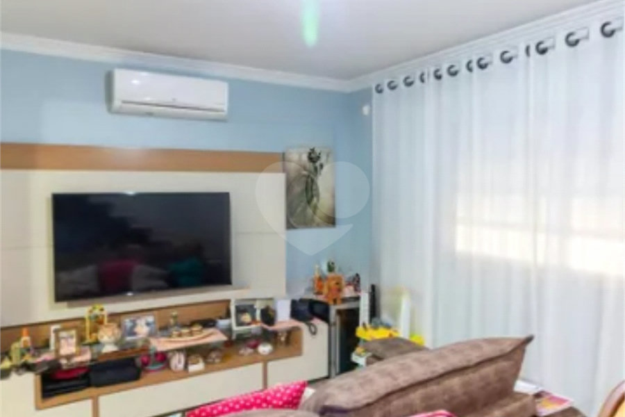 Sobrado à venda com 3 quartos, sendo 1 suíte,  em Penha, São Paulo, SP