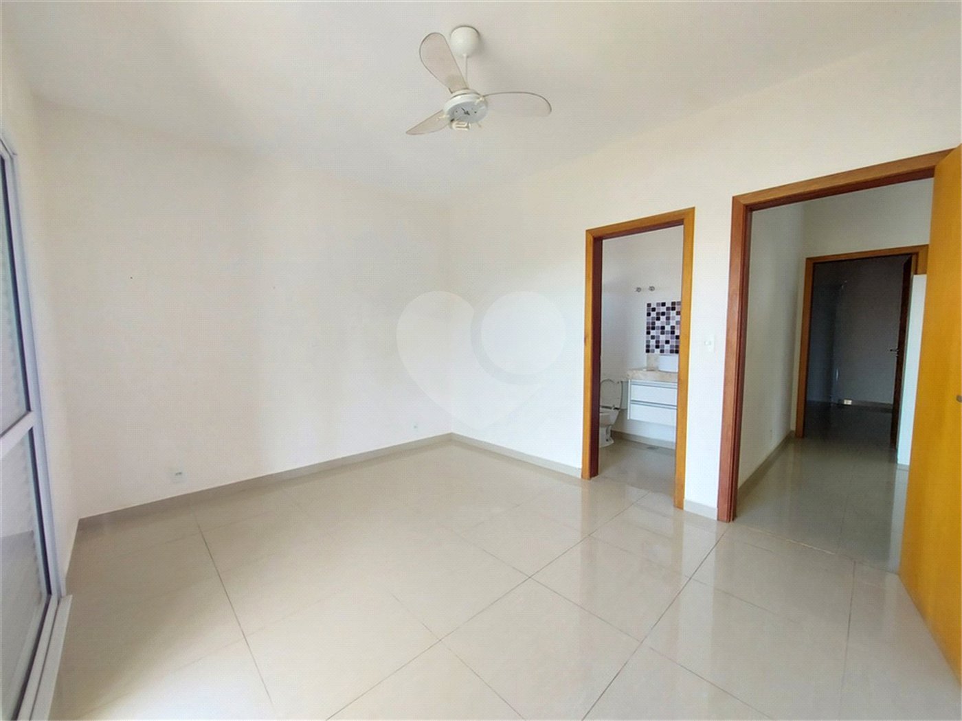 Casa à venda com 3 suítes no condomínio Villaggio Di Napoli Valinhos, Valinhos - SP