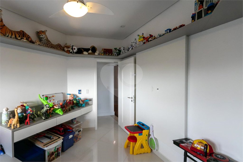 Casa à venda com 6 quartos, sendo 5 suítes,  no condomínio Village Castelo, Itu - SP