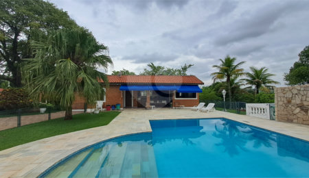 Casa à venda com 3 quartos, sendo 1 suíte,  no condomínio Residencial Vale das Laranjeiras, Indaiatuba - SP