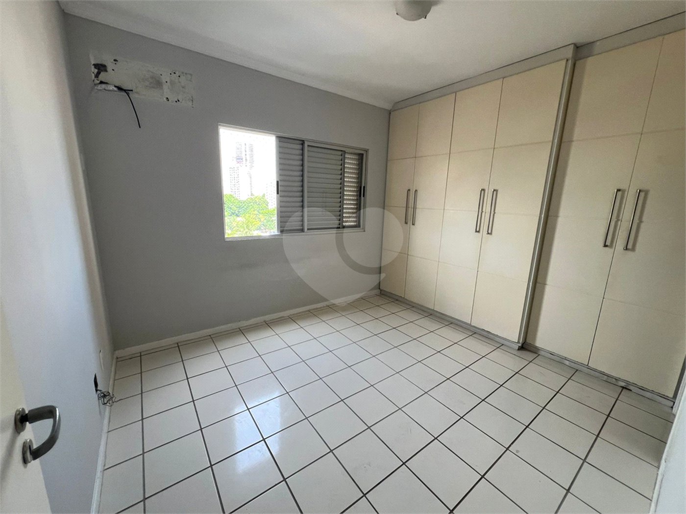 Apartamento à venda com 2 quartos, sendo 1 suíte, em Araés, Cuiabá, MT