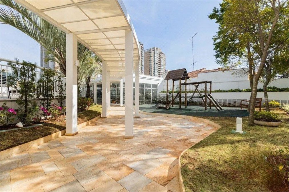 Apartamento à venda com 3 suítes em Vila Romana, São Paulo, SP