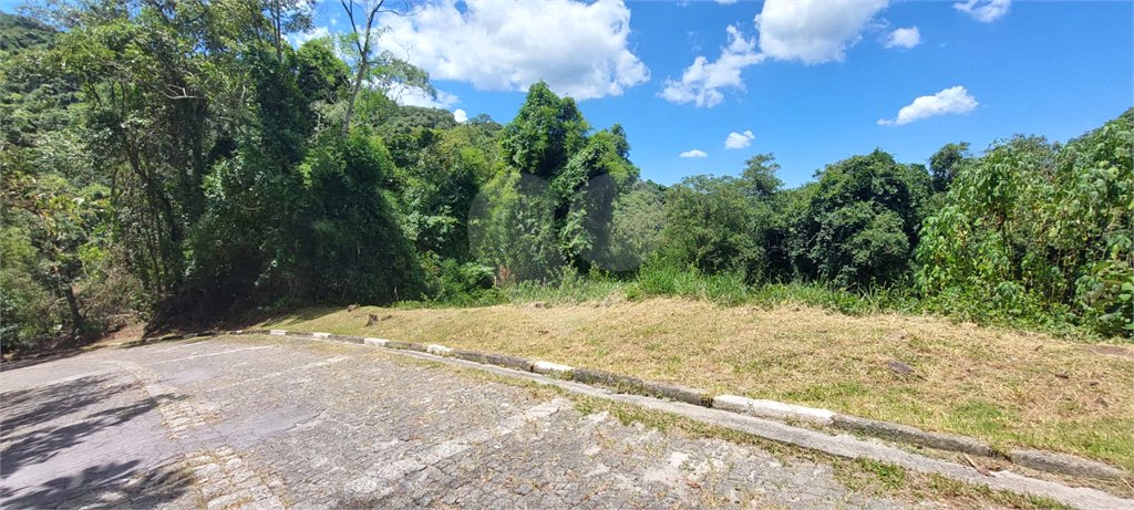 Terreno à venda no condomínio Parque Suiça, Caieiras - SP