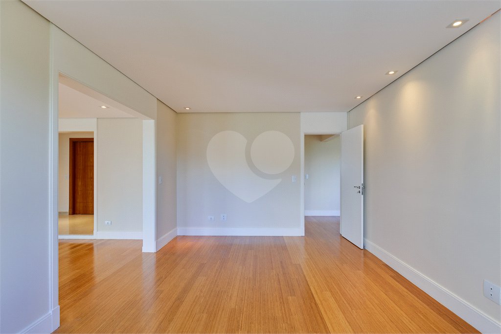 Apartamento para alugar com 4 suítes em Santo Amaro, São Paulo, SP