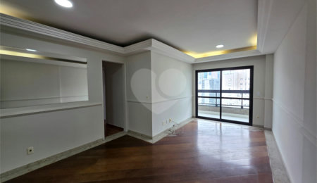 Apartamento à venda com 2 quartos, sendo 1 suíte,  em Vila Olímpia, São Paulo, SP