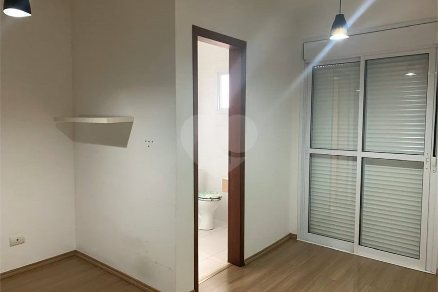 Sobrado à venda com 2 suítes em Horto, São Paulo, SP