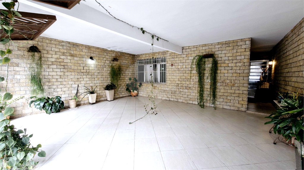 Sobrado à venda com 3 quartos, sendo 1 suíte, em Alto da Boa Vista, São Paulo, SP