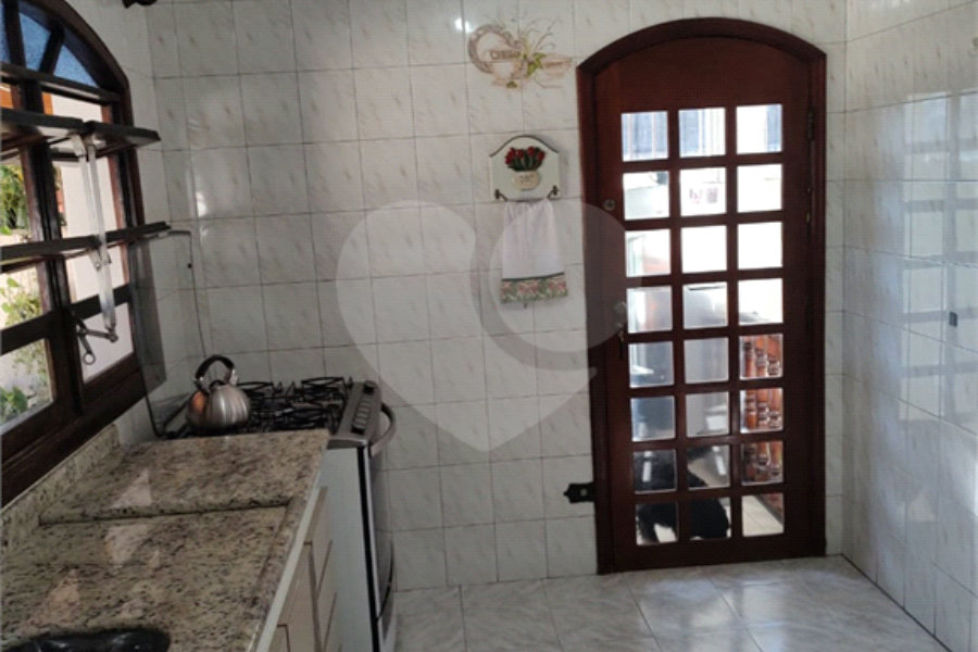 Sobrado à venda com 3 quartos, sendo 1 suíte, em Horto, São Paulo, SP
