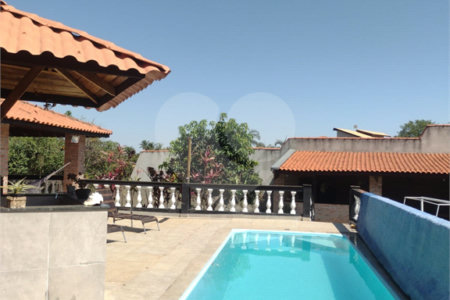 Casa à venda com 3 quartos, sendo 1 suíte, no condomínio Acmti - Colinas do Mosteiro, Terras de Itaici e Recanto dos Pássaros, Indaiatuba - SP