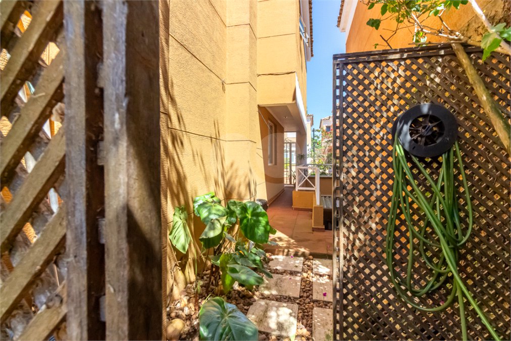 Casa à venda com 4 quartos, sendo 2 suítes, em Alto da Boa Vista, São Paulo, SP
