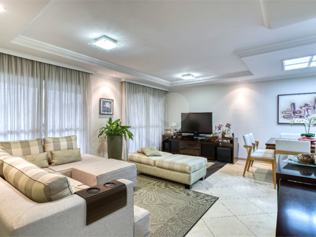 Apartamento à venda com 4 quartos, sendo 3 suítes,  em Alto da Boa Vista, São Paulo, SP