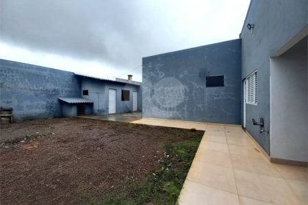 Casa à venda com 3 quartos, sendo 1 suíte,  em Vila Santa Catarina, Dourados, MS