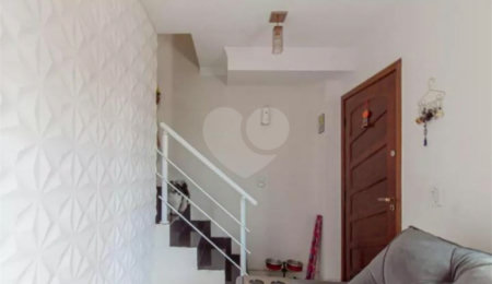 Casa à venda com 2 suítes no condomínio Residencial Flor de Lis, São Paulo - SP